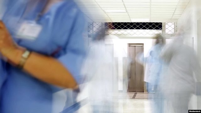 Mbingarkesa e klinikave në QKUK, kërkohet referim më i drejtë