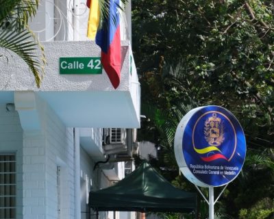 Venezuela hap konsullata të reja në Kolumbi mes migrimit rekord