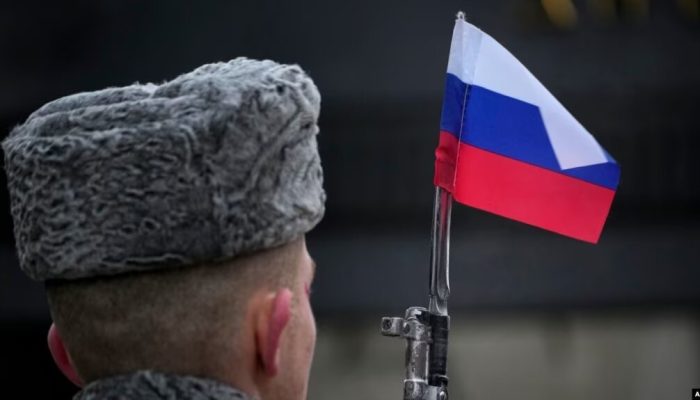 Rusia po rindërton kapacitete për të destabilizuar Evropën, thotë një raport britanik; përmendet edhe Kosova