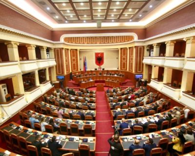Qytetarët e Shqipërisë duan që opozita të bashkohet kundër qeverisë