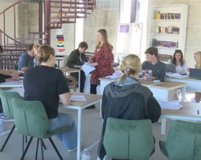 Shqipëri, Vullnetarët e Korpusit të Paqes zhvillojnë në shkolla projektin “WriteOn”