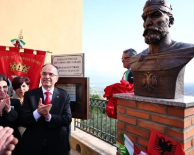 Tre buste të Gjergj Kastrioti Skënderbeut në Kalabri