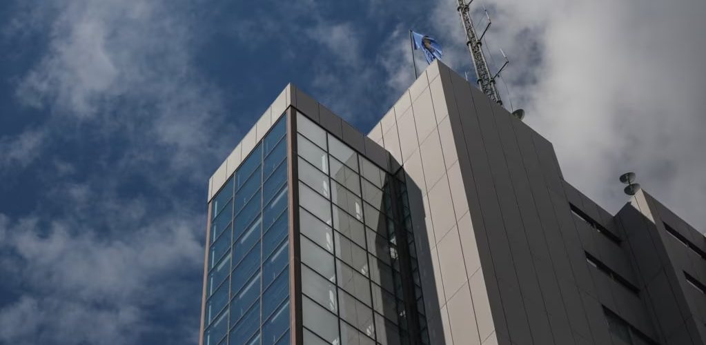 Analistët kërkojnë kompromis për ta shmangur bllokimin institucional