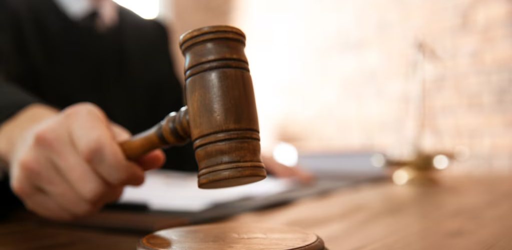 Tri aktgjykime në mungesë, procese të reja në pritje