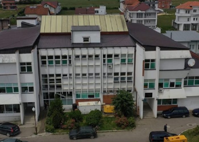 Pacientët përballen me vështirësi, QKMF-ja e Drenasit pa objekt të ri