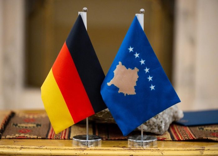 Ambasada e Gjermanisë në Prishtinë del me njoftim të rëndësishëm për legalizimin e dokumenteve