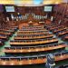 Kush me kë? Qëndrimet e qarta, por pazaret ende larg 
