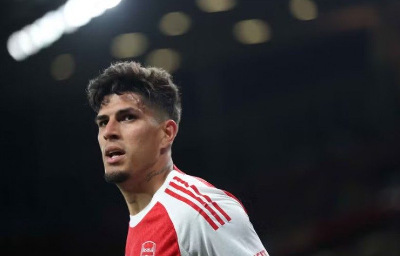 Arsenal e blen përfundimisht Hincapien