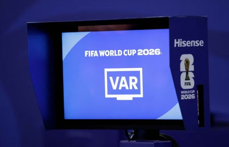 FIFA përballet me polemika, zyrtari i VAR-it mund të largohet nga Botërori