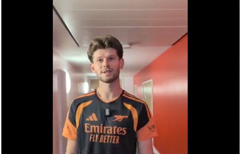 Arsenal zyrtarizon afrimin e portierit të Leeds