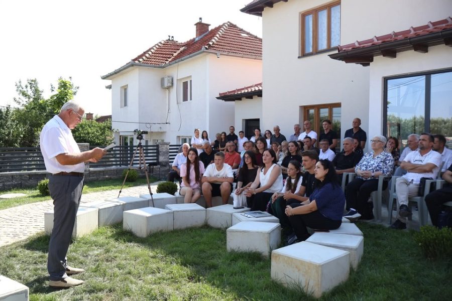 Promemorie për Ymer Elshanin: Krijuesit kërkojnë drejtësi për Masakrën e Poklekut