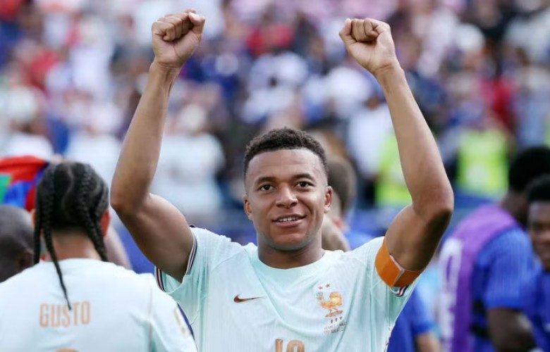 `Mbappe s’do ta arrijë Messin e Ronaldon, por synon historinë`