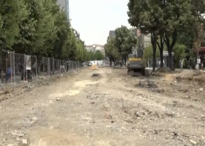 Projekte milionëshe pa mbulesë