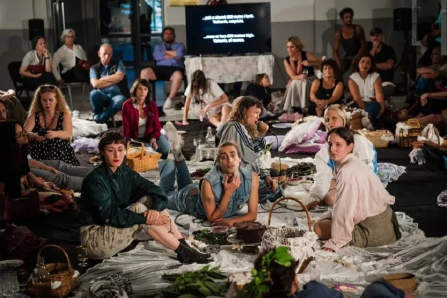 ​Teatri italian ndriçon Prizrenin, “Darkness Picnic” magjeps publikun në Prizren Fest